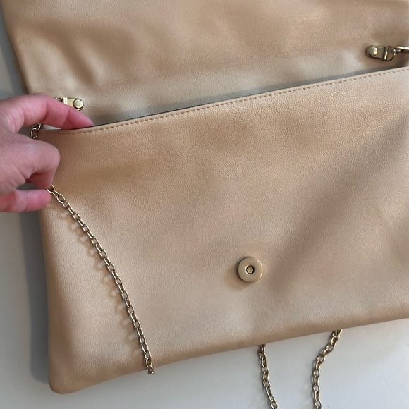 Gold & Beige Crossbody Clutch with Tassel Zipper - Picture 5 of 9